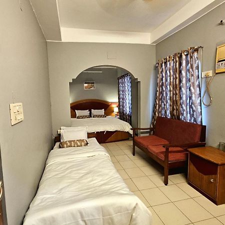 Hotel Vishal Siliguri Esterno foto