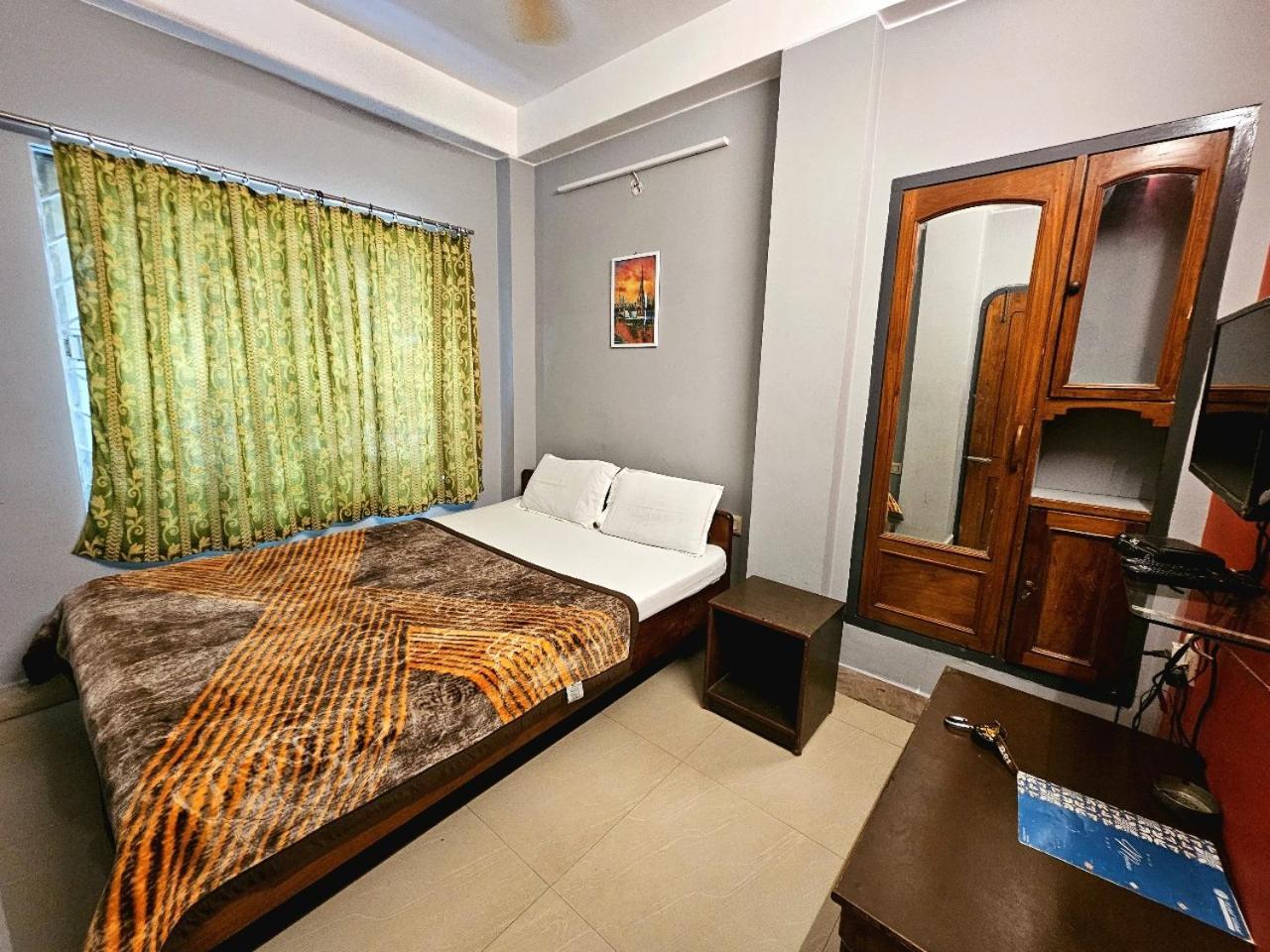 Hotel Vishal Siliguri Esterno foto