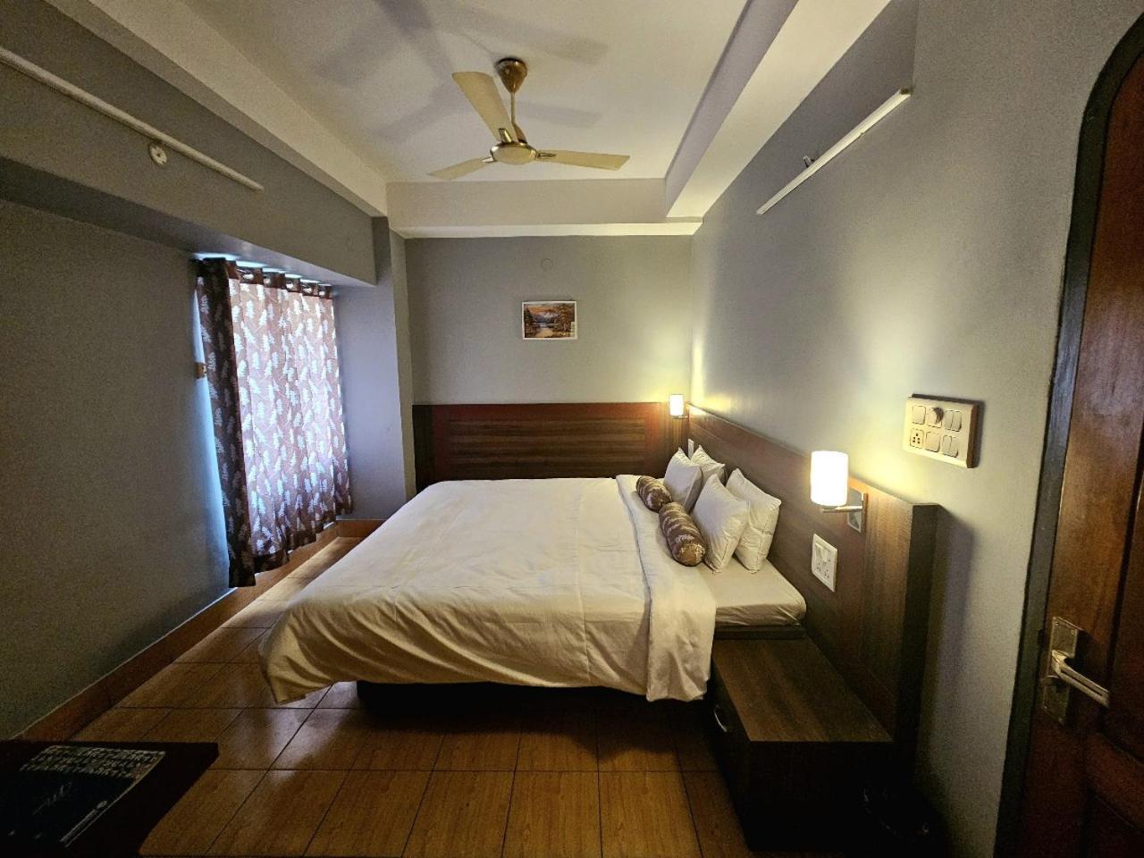 Hotel Vishal Siliguri Esterno foto